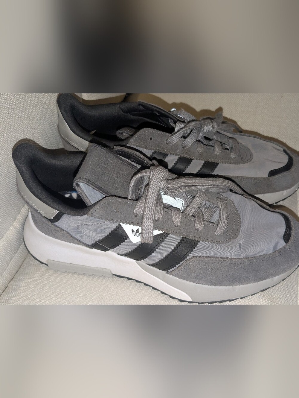 Adidas Men's Gray & Black Retro Runner Sneakers - Picture 2 of 5